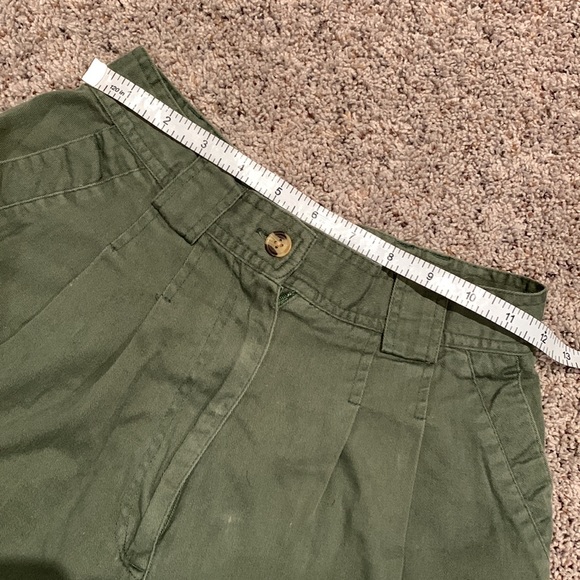 ZigZag Vintage Pleated Cotton High Rise Army Green Cargo Short - Picture 4 of 10